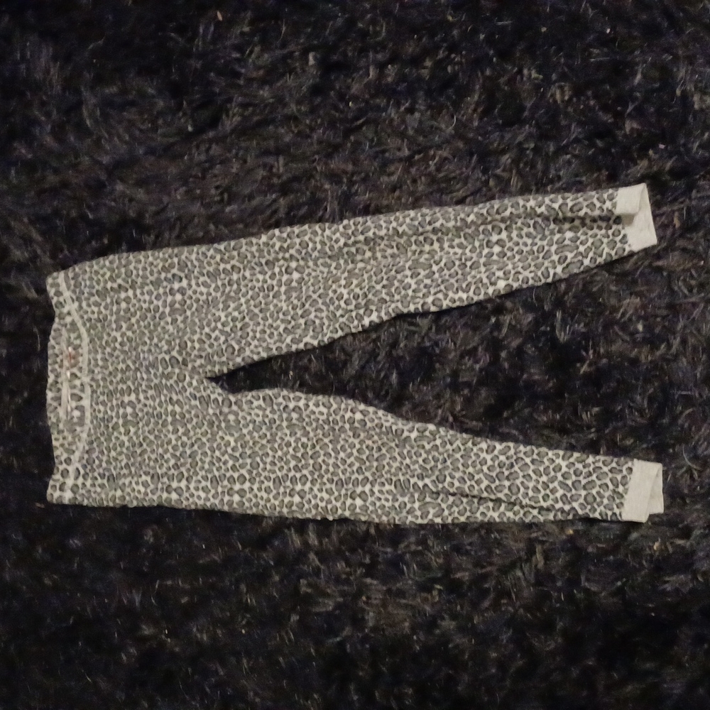 Girls cheetah leggings